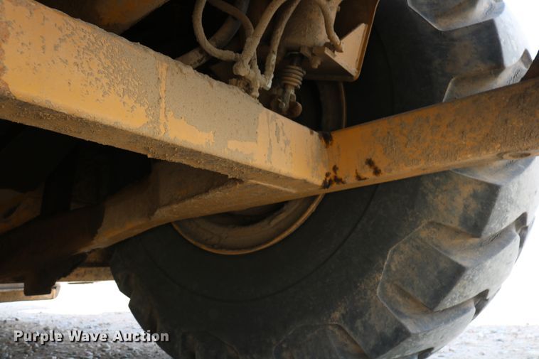 image for item DD5413 1997 Caterpillar 623F  elevating scraper