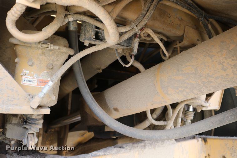 image for item DD5413 1997 Caterpillar 623F  elevating scraper