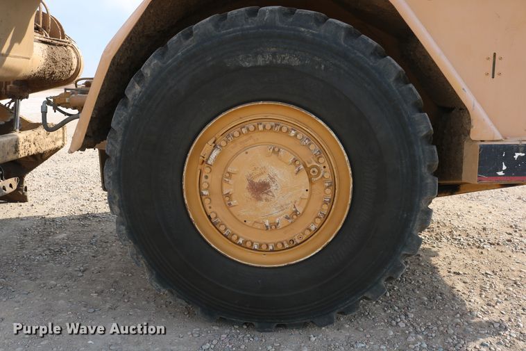 image for item DD5413 1997 Caterpillar 623F  elevating scraper