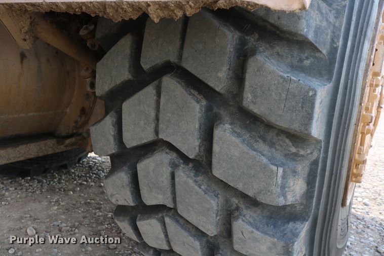 image for item DD5413 1997 Caterpillar 623F  elevating scraper