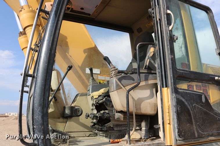 image for item DD5414 2006 Caterpillar 330C L  excavator