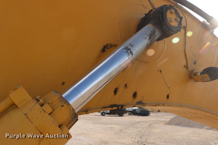 image for item DD5414 2006 Caterpillar 330C L  excavator