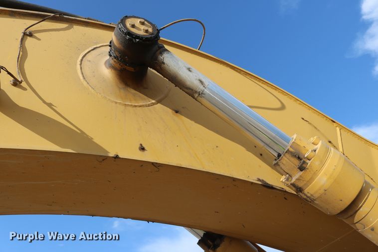image for item DD5414 2006 Caterpillar 330C L  excavator