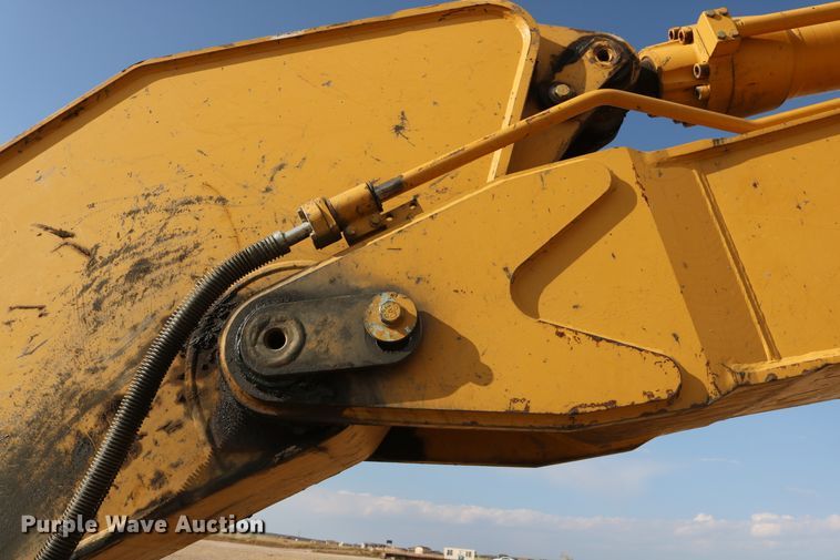image for item DD5414 2006 Caterpillar 330C L  excavator