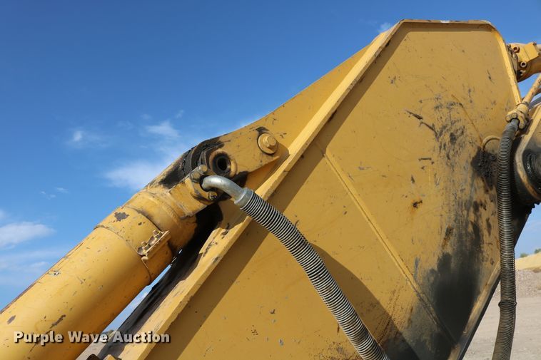image for item DD5414 2006 Caterpillar 330C L  excavator