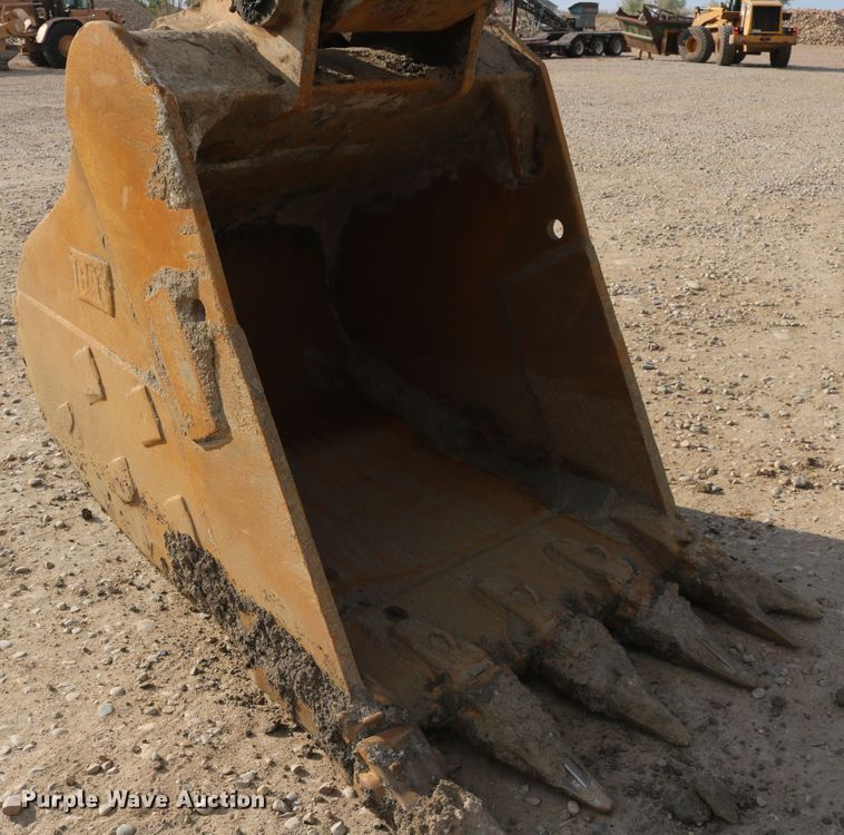 image for item DD5414 2006 Caterpillar 330C L  excavator