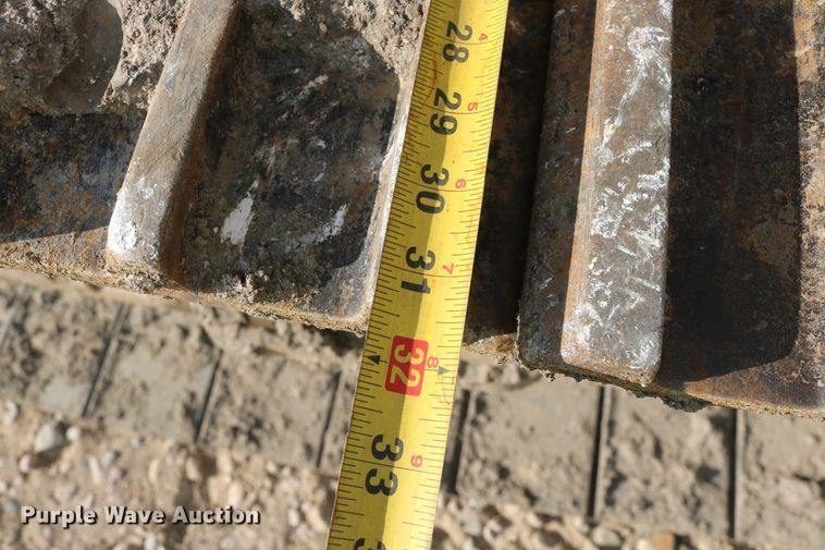 image for item DD5414 2006 Caterpillar 330C L  excavator