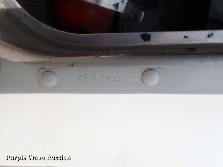 image for item DE0745 2000 Kenworth T800  vacuum truck