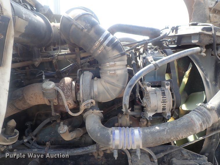 image for item DE0745 2000 Kenworth T800  vacuum truck