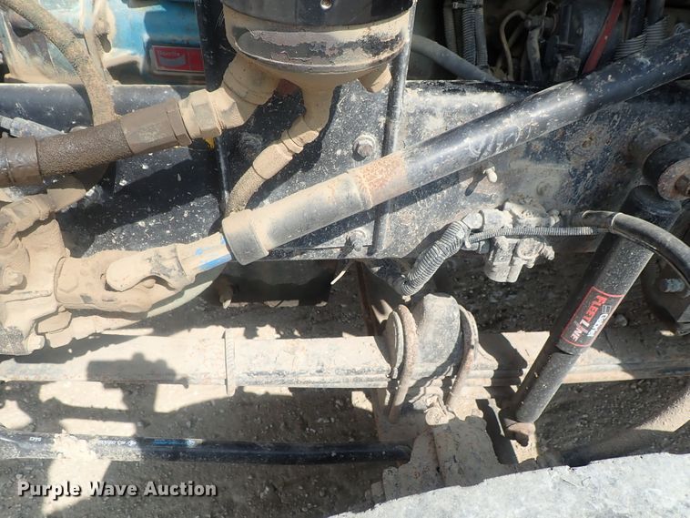 image for item DE0745 2000 Kenworth T800  vacuum truck