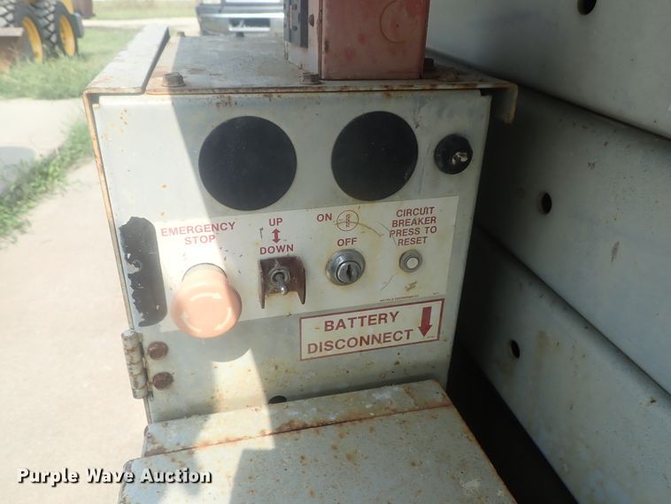 image for item DE0773 Mec 2548HT  scissor lift