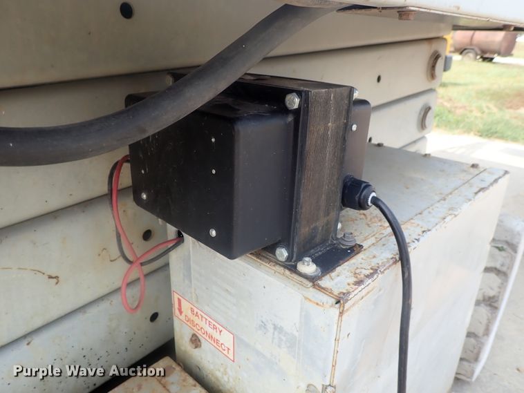 image for item DE0773 Mec 2548HT  scissor lift