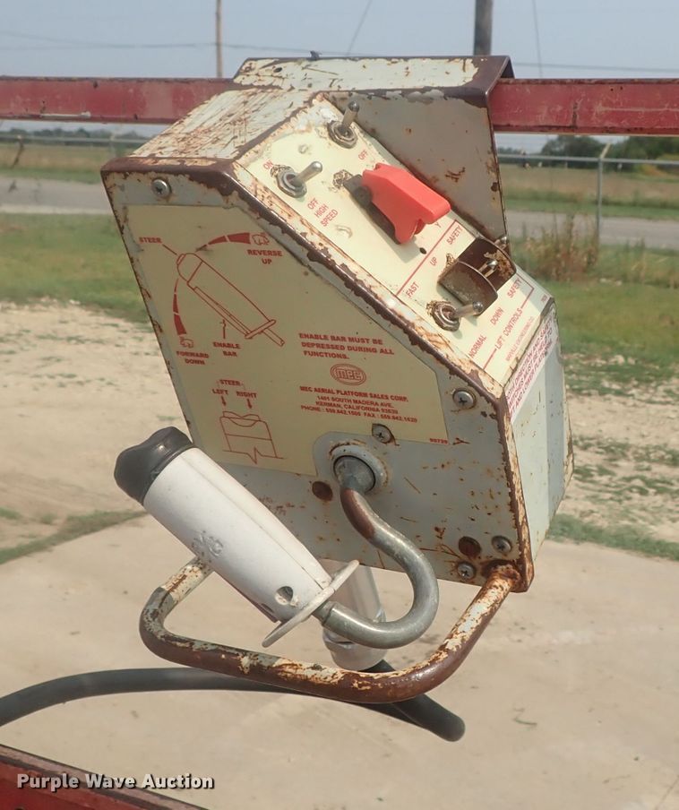 image for item DE0773 Mec 2548HT  scissor lift