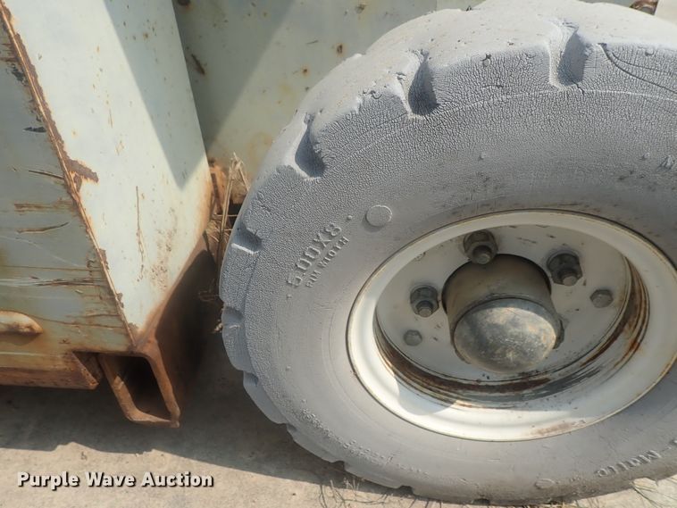 image for item DE0773 Mec 2548HT  scissor lift