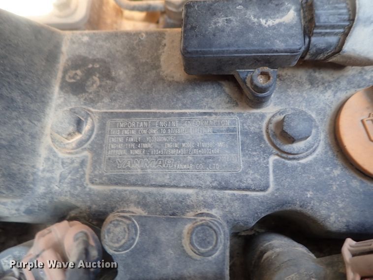 image for item DE0820 2019 Gehl R190  skid steer loader