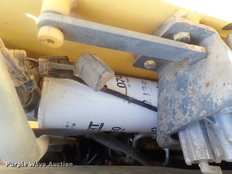 image for item DE0820 2019 Gehl R190  skid steer loader