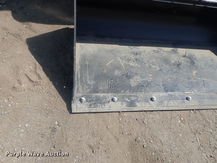 image for item DE0820 2019 Gehl R190  skid steer loader