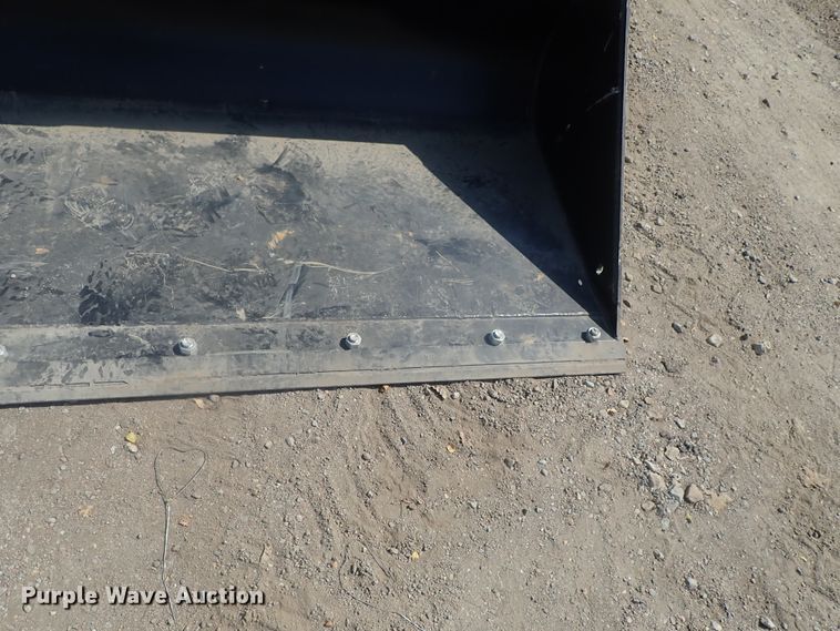 image for item DE0820 2019 Gehl R190  skid steer loader