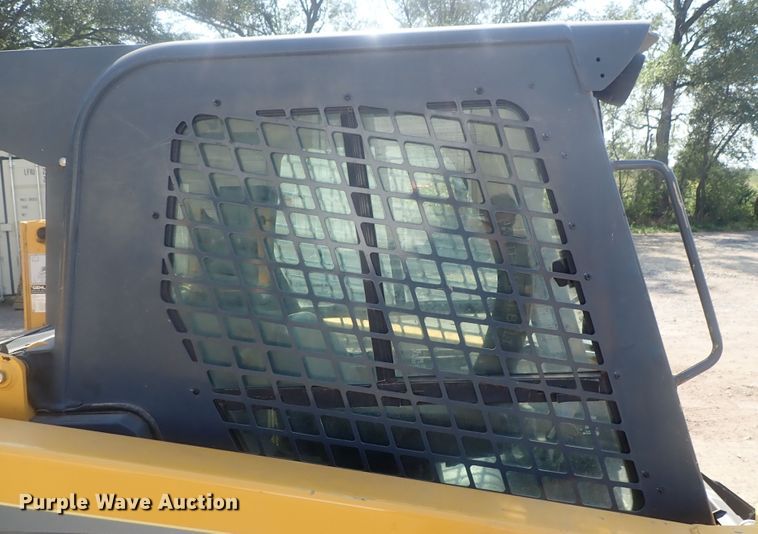 image for item DE0820 2019 Gehl R190  skid steer loader