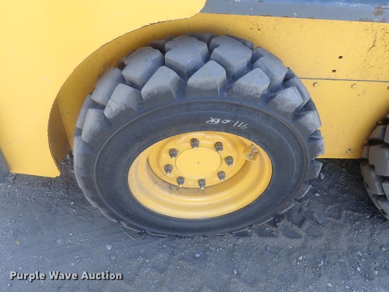 image for item DE0820 2019 Gehl R190  skid steer loader