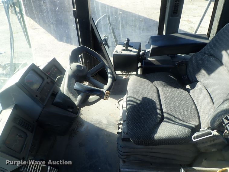 image for item DE0824 2000 Caterpillar 950G  wheel loader