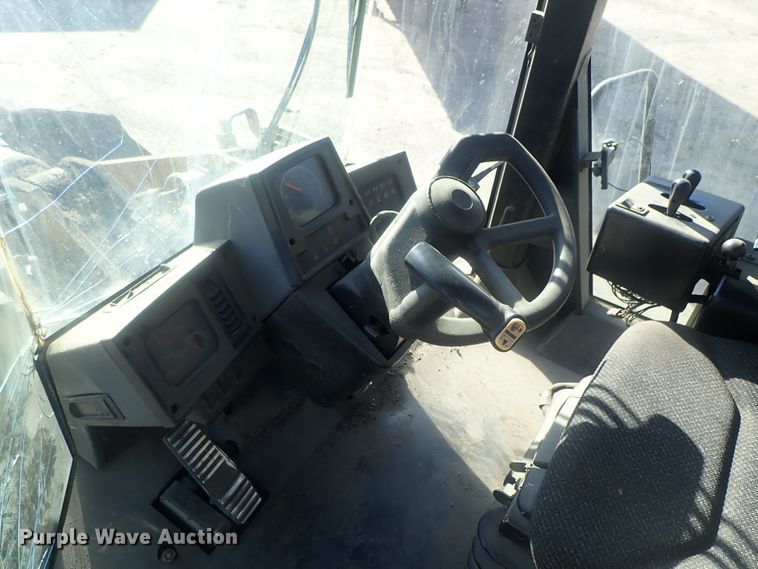 image for item DE0824 2000 Caterpillar 950G  wheel loader