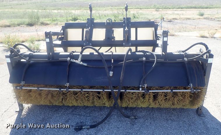 image for item DE0826 Caterpillar BP25 broom