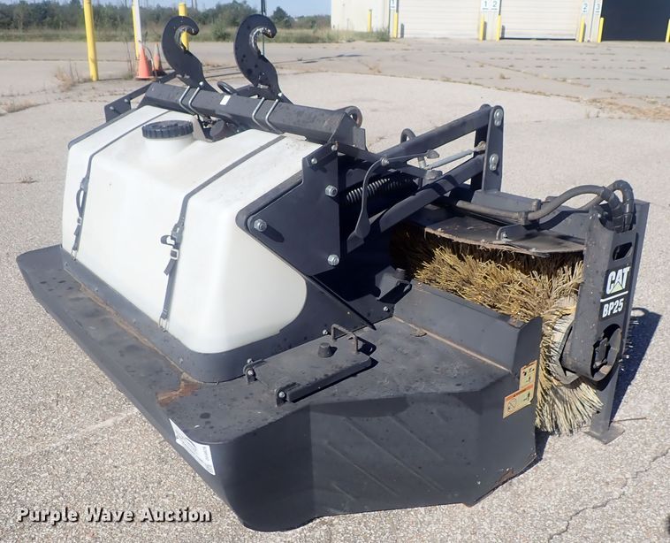 image for item DE0826 Caterpillar BP25 broom