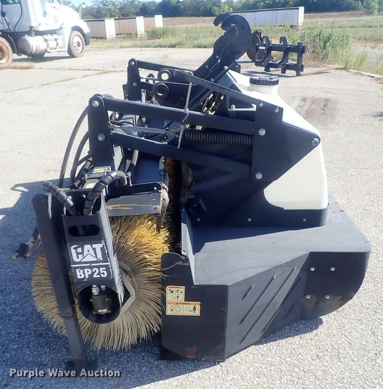 image for item DE0826 Caterpillar BP25 broom