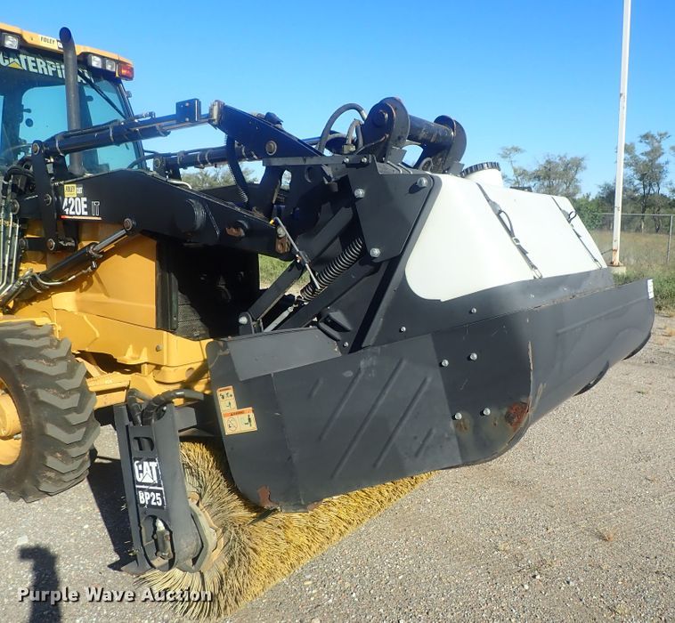 image for item DE0826 Caterpillar BP25 broom