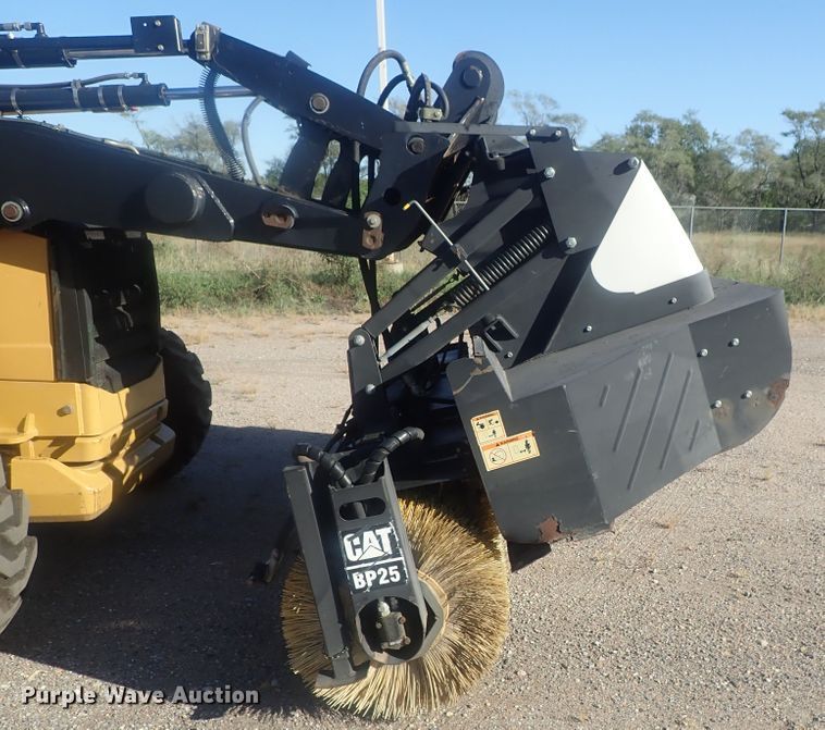 image for item DE0826 Caterpillar BP25 broom