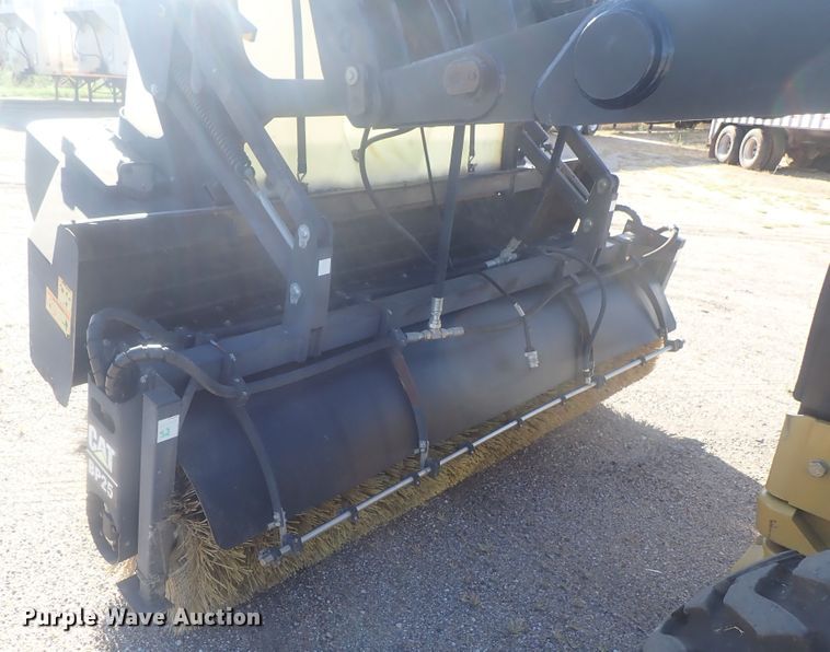 image for item DE0826 Caterpillar BP25 broom