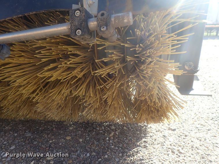 image for item DE0826 Caterpillar BP25 broom