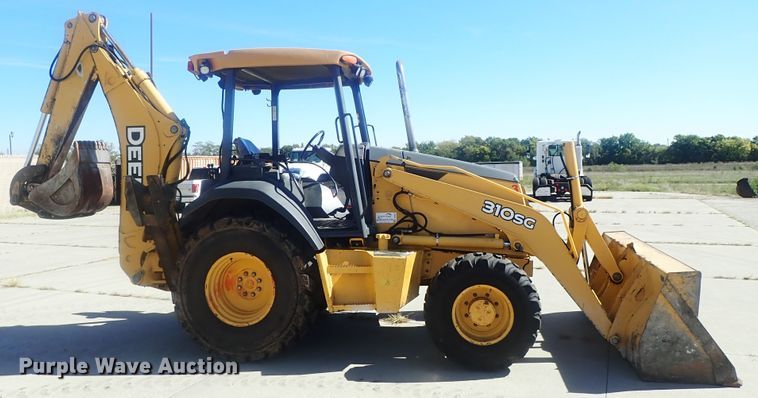 image for item DE0827 2006 John Deere 310SG  backhoe