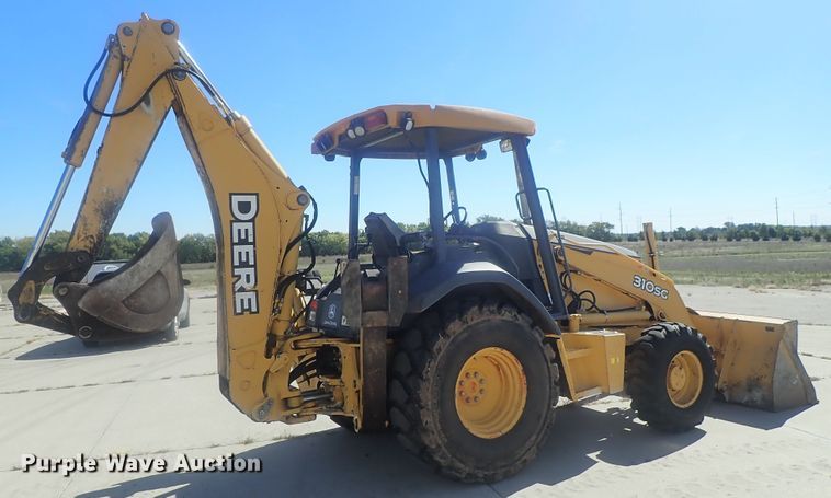 image for item DE0827 2006 John Deere 310SG  backhoe