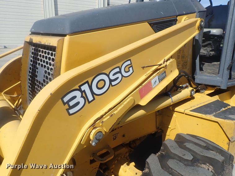 image for item DE0827 2006 John Deere 310SG  backhoe
