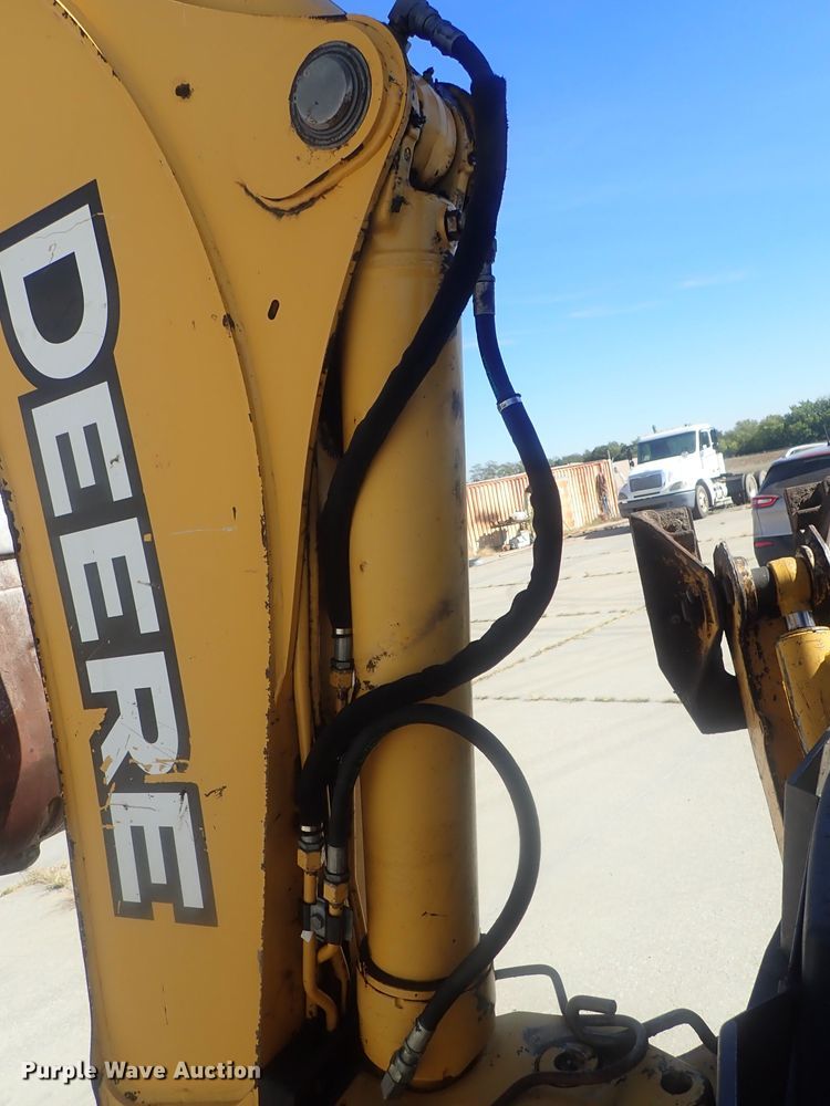 image for item DE0827 2006 John Deere 310SG  backhoe