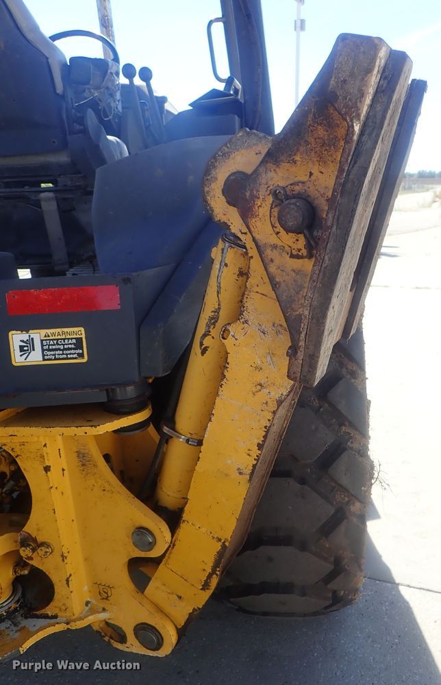image for item DE0827 2006 John Deere 310SG  backhoe