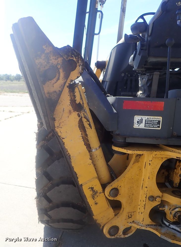 image for item DE0827 2006 John Deere 310SG  backhoe