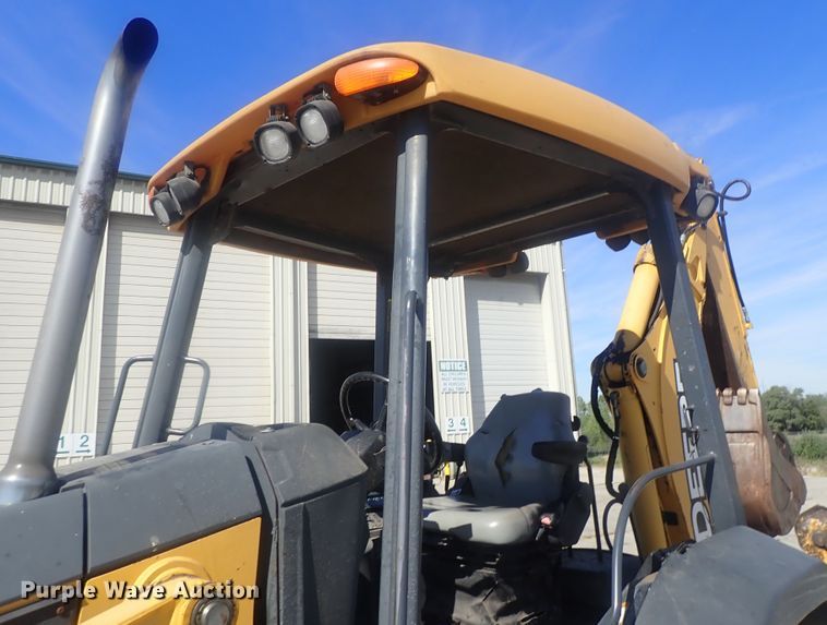 image for item DE0827 2006 John Deere 310SG  backhoe