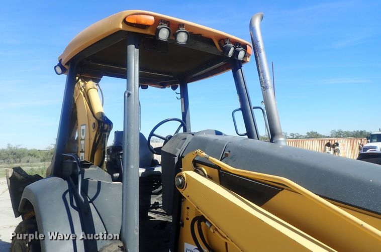 image for item DE0827 2006 John Deere 310SG  backhoe