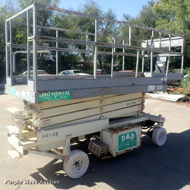 image for item DE0841 Terex TS30  scissor lift