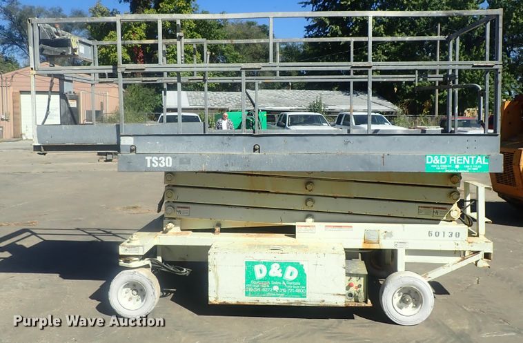 image for item DE0841 Terex TS30  scissor lift