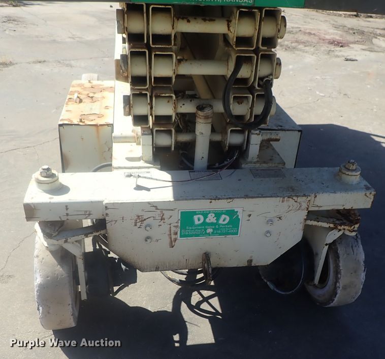 image for item DE0841 Terex TS30  scissor lift