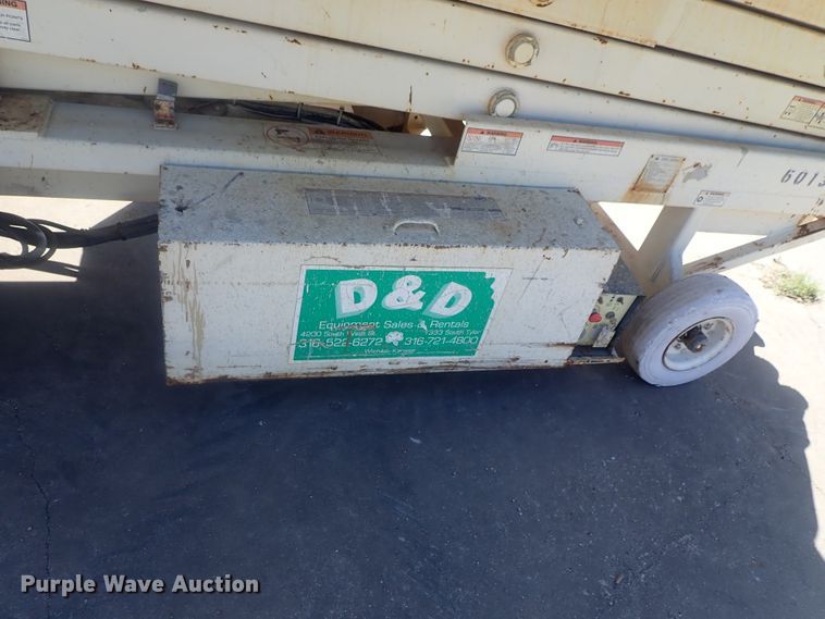 image for item DE0841 Terex TS30  scissor lift