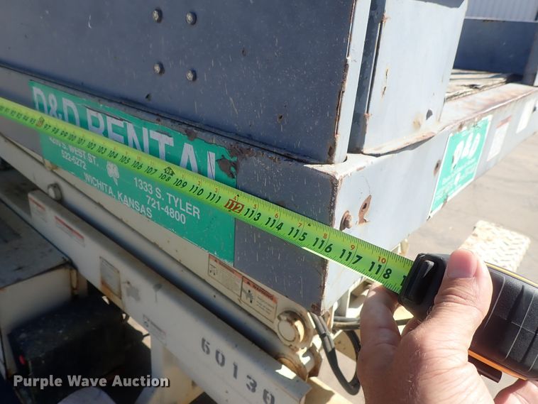 image for item DE0841 Terex TS30  scissor lift