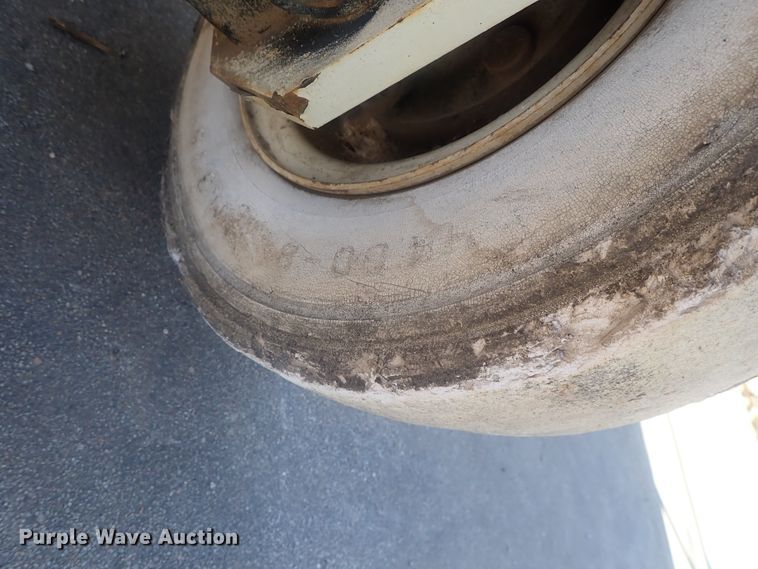 image for item DE0841 Terex TS30  scissor lift