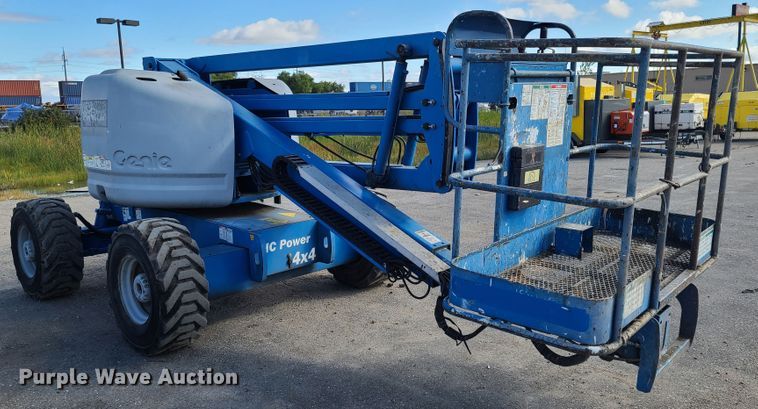 image for item DE2458 2000 Genie Z-45/25  boom lift