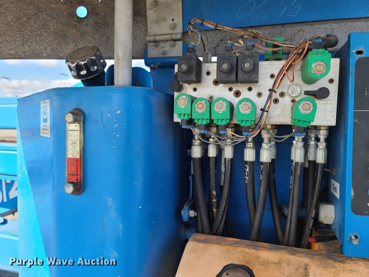 image for item DE2458 2000 Genie Z-45/25  boom lift