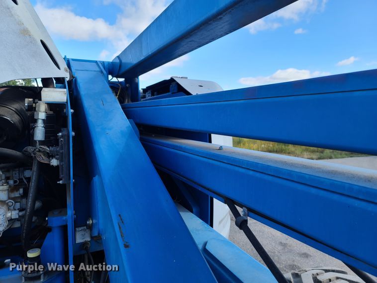 image for item DE2458 2000 Genie Z-45/25  boom lift